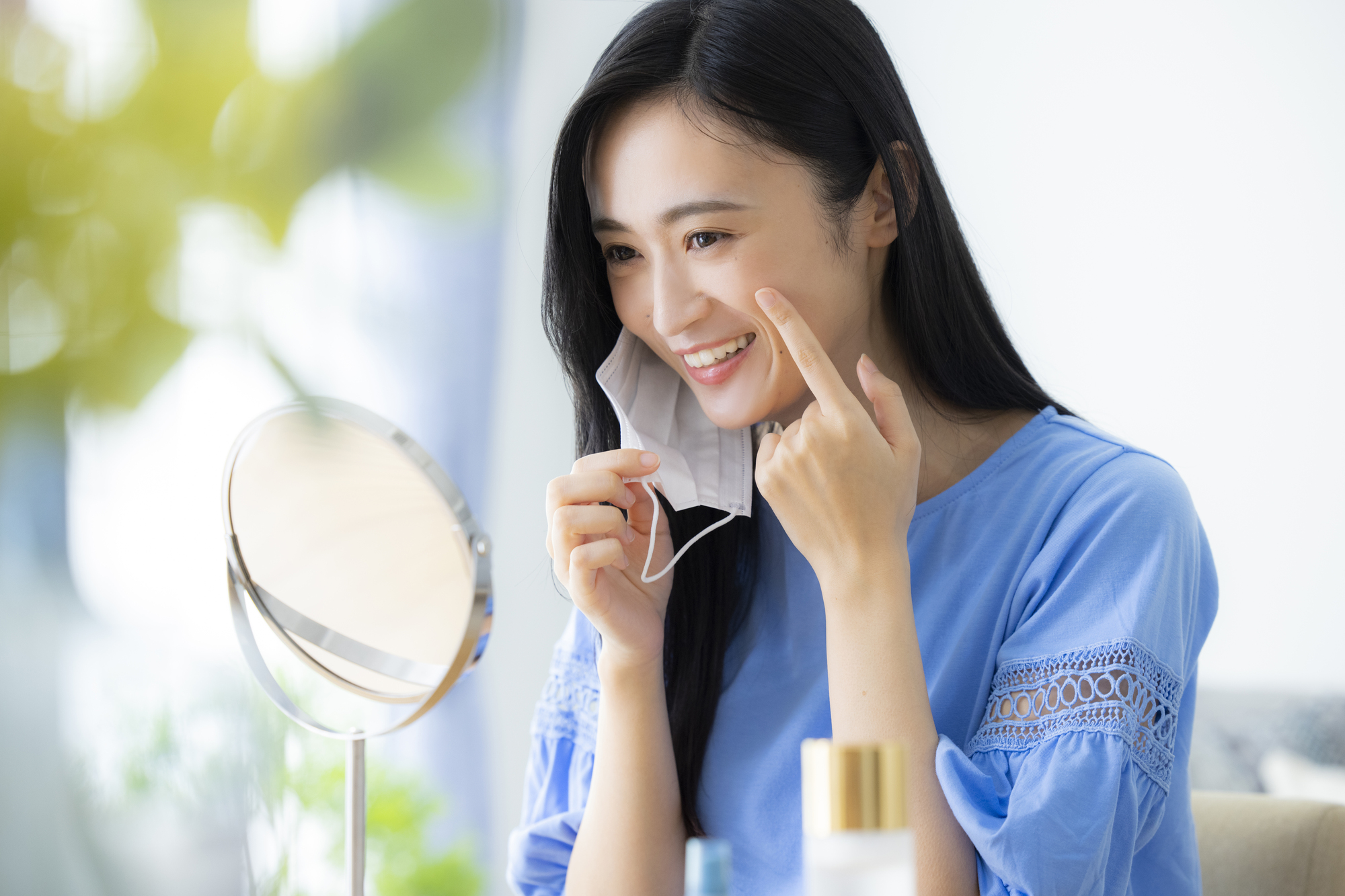 切らずに小顔&リフトアップ!糸リフトのダウンタイムはどれくらい?気になる痛み・経過も解説 切らずに小顔&リフトアップ!糸リフトのダウンタイムはどれくらい?気になる痛み・経過も解説